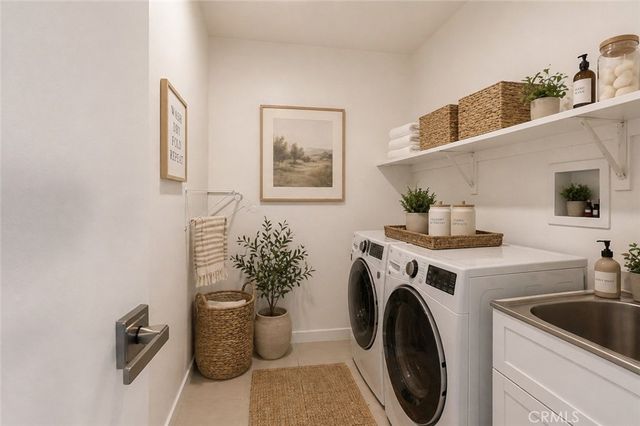 5226 Medina Road, Woodland Hills, CA 91364