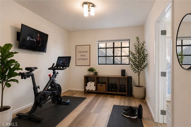 5226 Medina Road, Woodland Hills, CA 91364