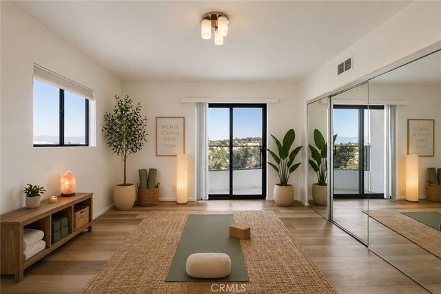 5226 Medina Road, Woodland Hills, CA 91364