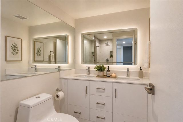 5226 Medina Road, Woodland Hills, CA 91364