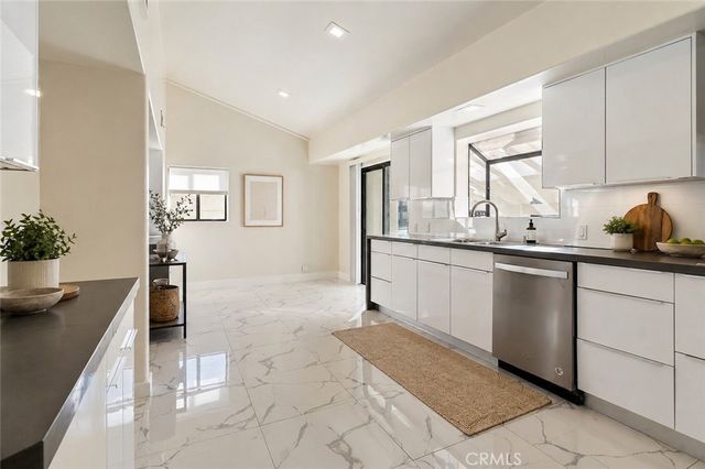 5226 Medina Road, Woodland Hills, CA 91364