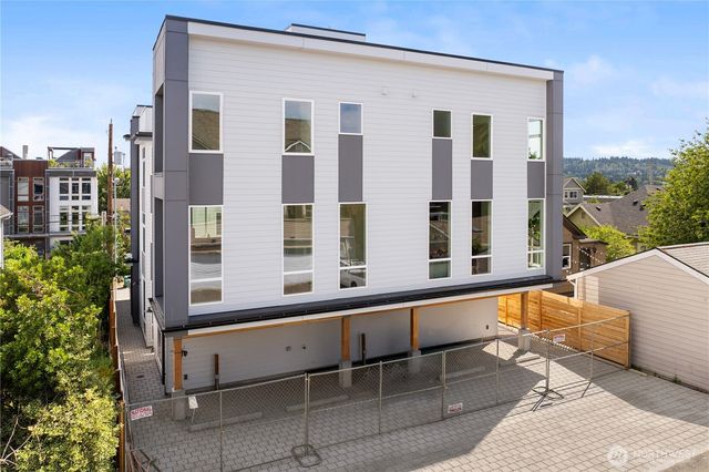 2228 B NW 60th Street, Seattle, WA 98107