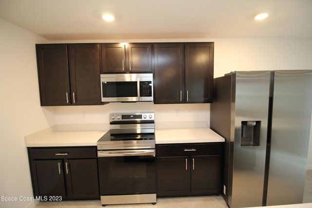 256 Trembley Avenue SW, Palm Bay, FL 32908