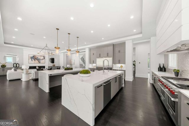 5211 Powers Ferry Road, Sandy Springs, GA 30327