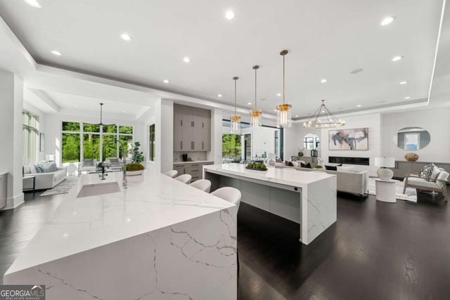 5211 Powers Ferry Road, Sandy Springs, GA 30327