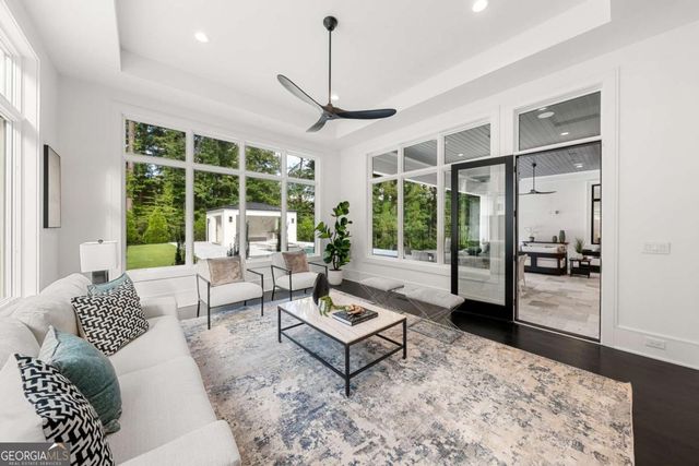 5211 Powers Ferry Road, Sandy Springs, GA 30327