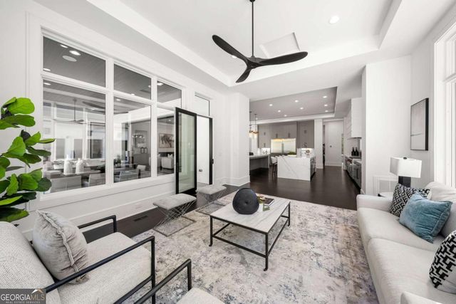 5211 Powers Ferry Road, Sandy Springs, GA 30327