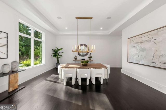 5211 Powers Ferry Road, Sandy Springs, GA 30327