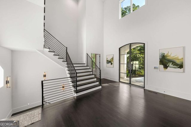 5211 Powers Ferry Road, Sandy Springs, GA 30327