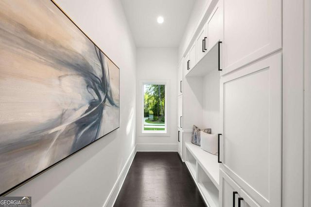 5211 Powers Ferry Road, Sandy Springs, GA 30327