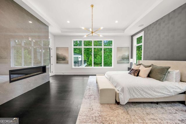 5211 Powers Ferry Road, Sandy Springs, GA 30327
