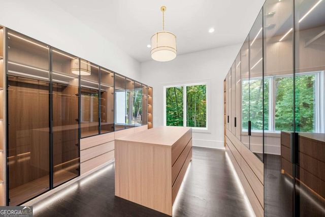 5211 Powers Ferry Road, Sandy Springs, GA 30327