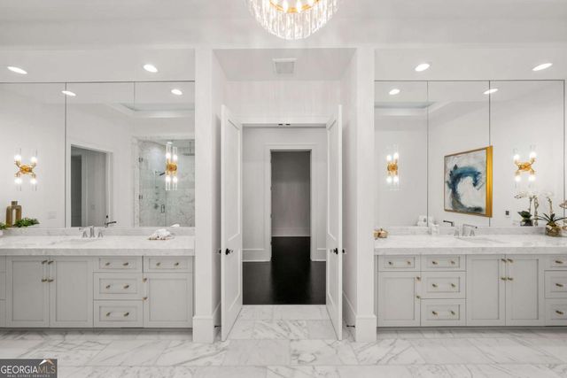 5211 Powers Ferry Road, Sandy Springs, GA 30327