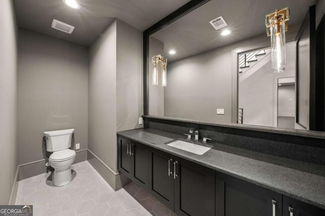 5211 Powers Ferry Road, Sandy Springs, GA 30327