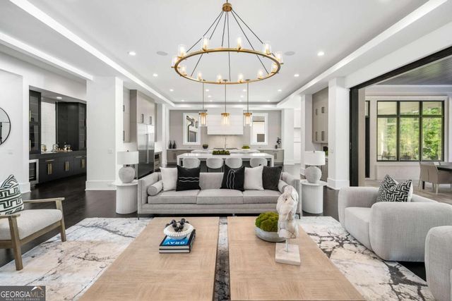 5211 Powers Ferry Road, Sandy Springs, GA 30327