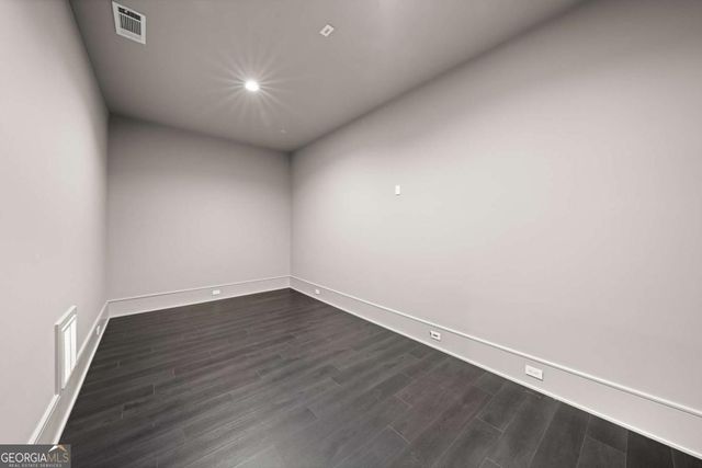 5211 Powers Ferry Road, Sandy Springs, GA 30327