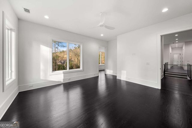 5211 Powers Ferry Road, Sandy Springs, GA 30327