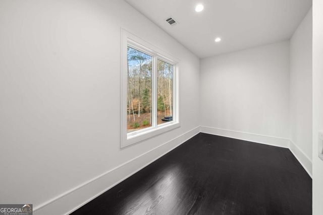 5211 Powers Ferry Road, Sandy Springs, GA 30327