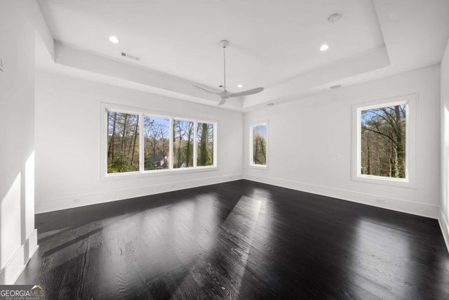 5211 Powers Ferry Road, Sandy Springs, GA 30327