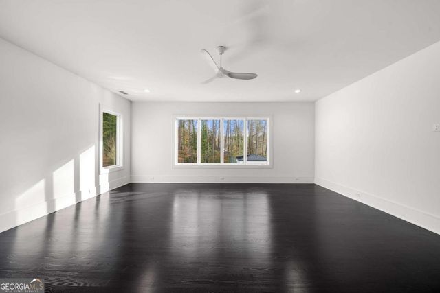 5211 Powers Ferry Road, Sandy Springs, GA 30327