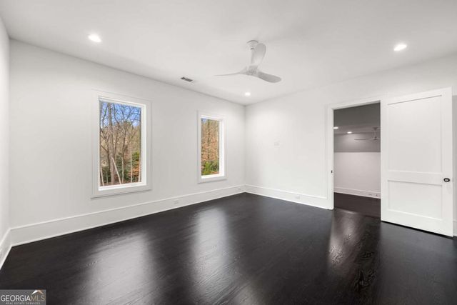 5211 Powers Ferry Road, Sandy Springs, GA 30327