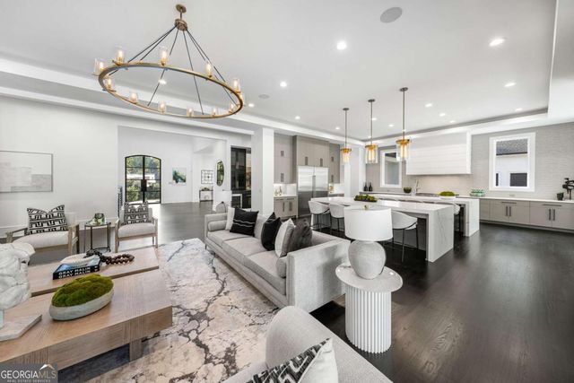 5211 Powers Ferry Road, Sandy Springs, GA 30327