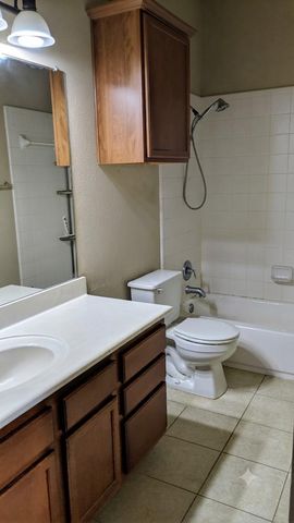 1628 Greenside DR, Round Rock, TX 78665