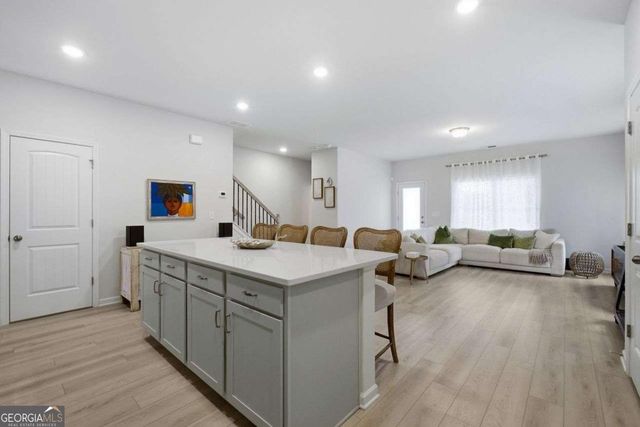 1184 Chastain Drive, Sugar Hill, GA 30518