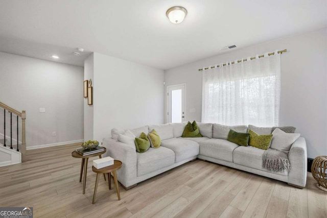 1184 Chastain Drive, Sugar Hill, GA 30518