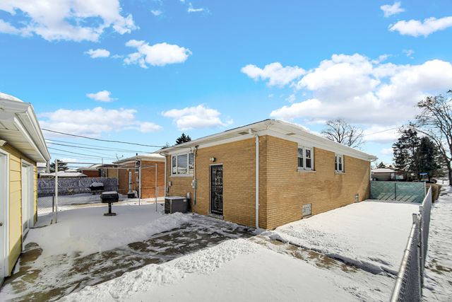 772 Memorial Drive, Calumet City, IL 60409