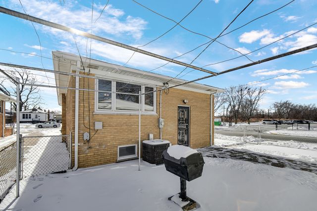 772 Memorial Drive, Calumet City, IL 60409