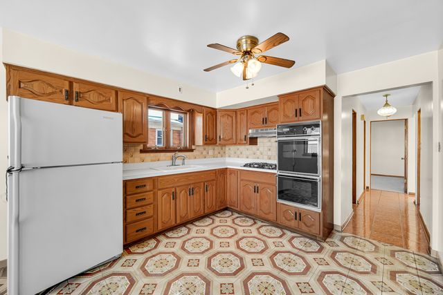 772 Memorial Drive, Calumet City, IL 60409