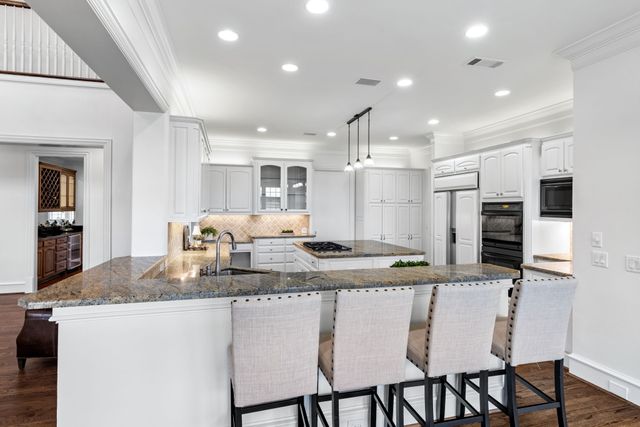 7402 Round Hill Road, Mckinney, TX 75072