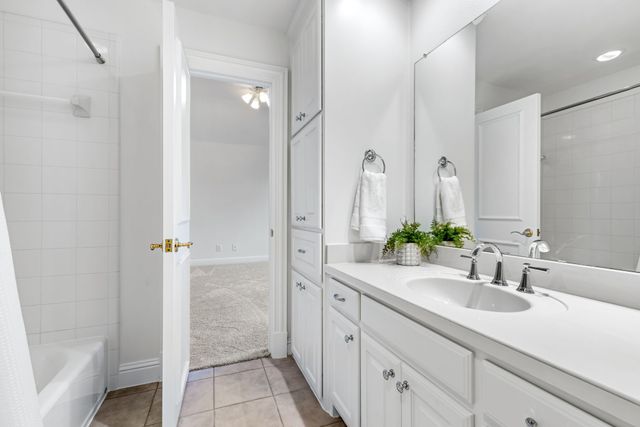 7402 Round Hill Road, Mckinney, TX 75072