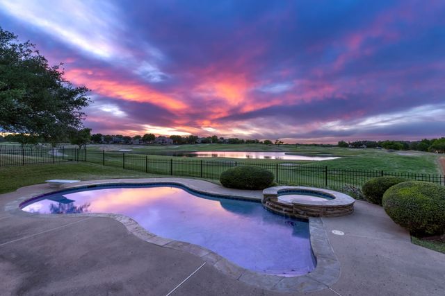 7402 Round Hill Road, Mckinney, TX 75072