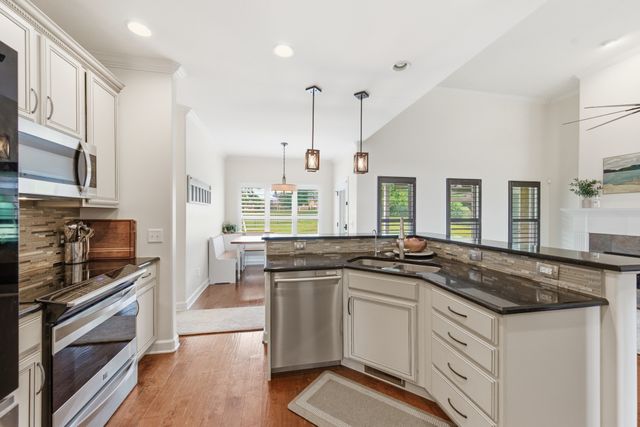 116 Cassandra Dr, Cottontown, TN 37048