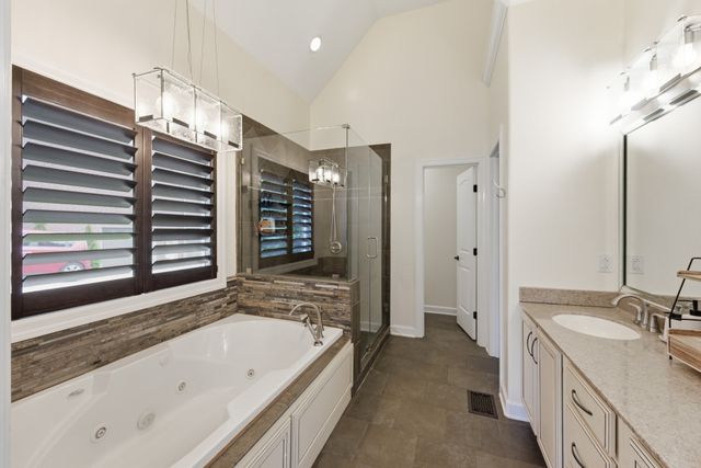 116 Cassandra Dr, Cottontown, TN 37048