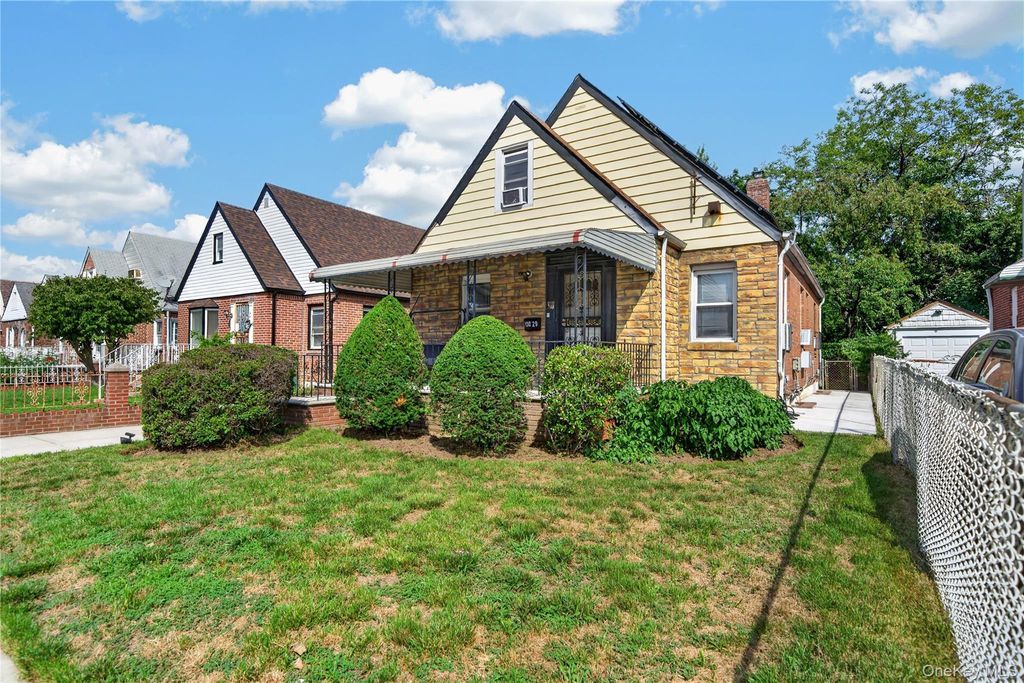 130-29 235th Street, Rosedale, NY 11422 — photo 3
