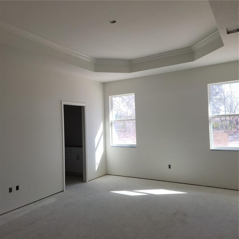 Image 5 of property listing at 18178 MABERLY ROAD, Weeki Wachee, FL 34614