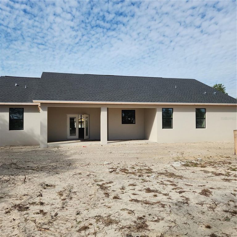 Image 7 of property listing at 18178 MABERLY ROAD, Weeki Wachee, FL 34614