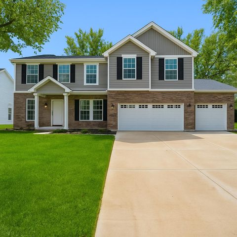 22 Levanno Drive, Crown Point, IN 46307