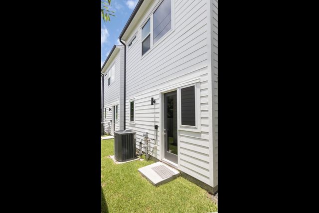 5841 Dolores Street, Houston, TX 77057