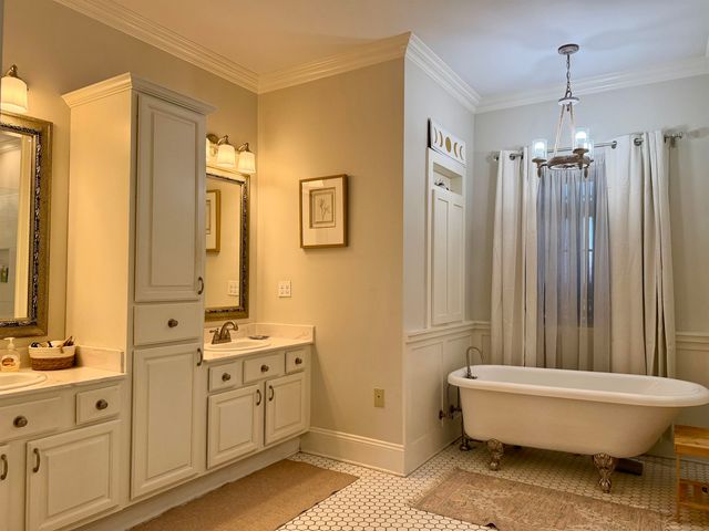 306 Inglewood Way, Houma, LA 70360