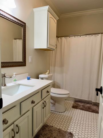 306 Inglewood Way, Houma, LA 70360