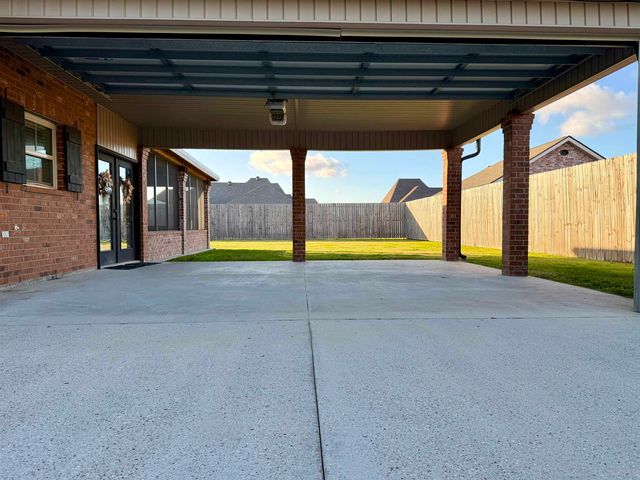 306 Inglewood Way, Houma, LA 70360