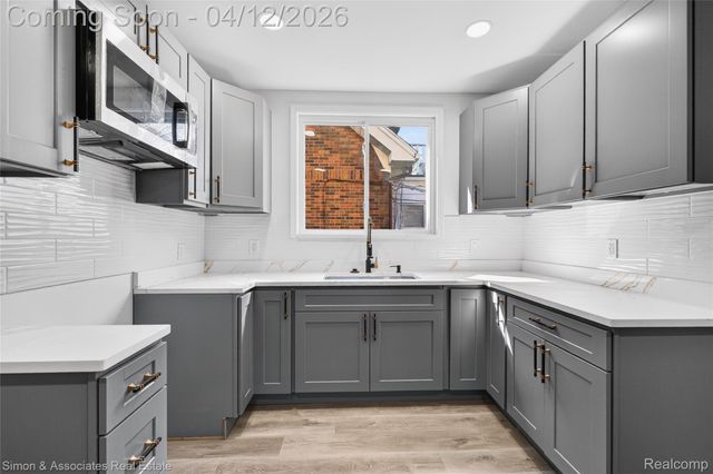 5019 Maple Street, Dearborn, MI 48126