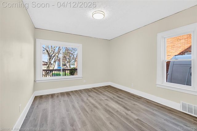 5019 Maple Street, Dearborn, MI 48126