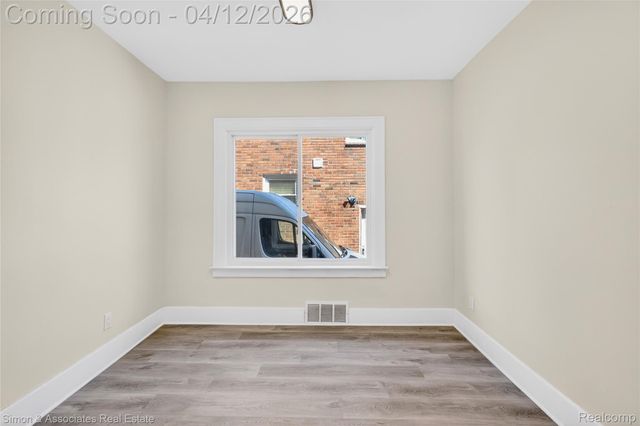 5019 Maple Street, Dearborn, MI 48126