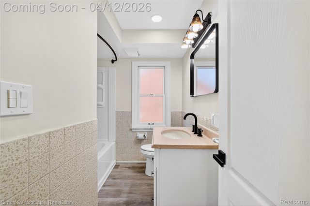 5019 Maple Street, Dearborn, MI 48126