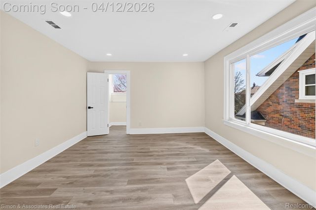 5019 Maple Street, Dearborn, MI 48126